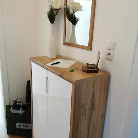 Apartment Told Elisabeth