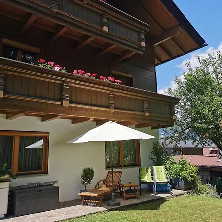 Told Elisabeth アパート フューゲン