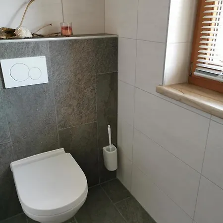 Told Elisabeth * フューゲン