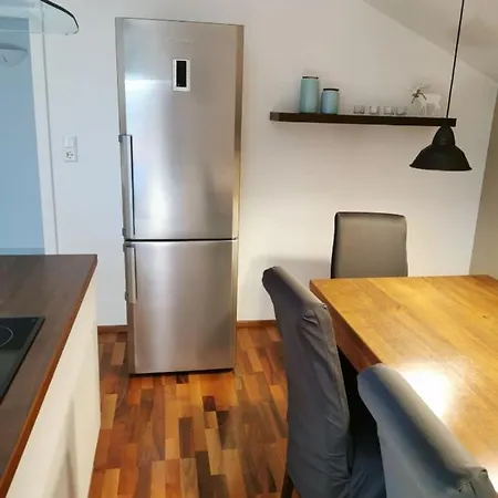 Told Elisabeth * フューゲン